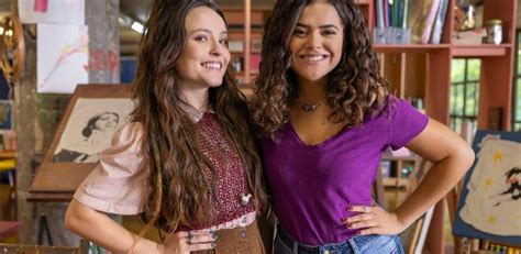 De Volta aos 15: Lari Manoela recebeu apoio de Maisa antes de .